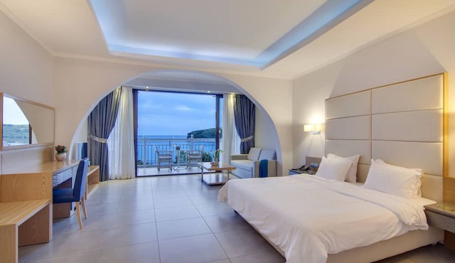 Valtos Beach Hotel