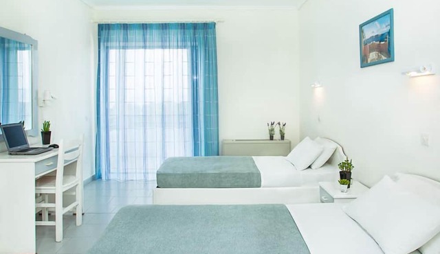 Xenios Port Marina Hotel