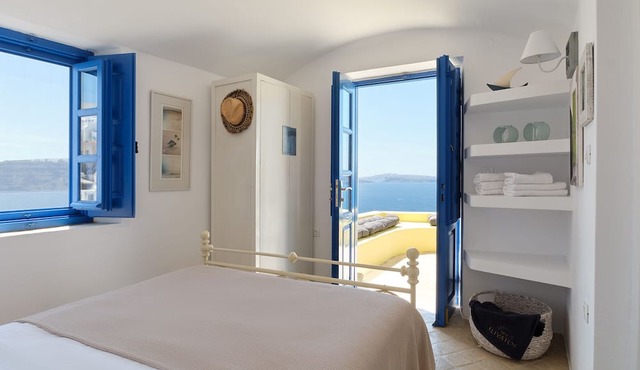 Ilivatos Villa in Santorini
