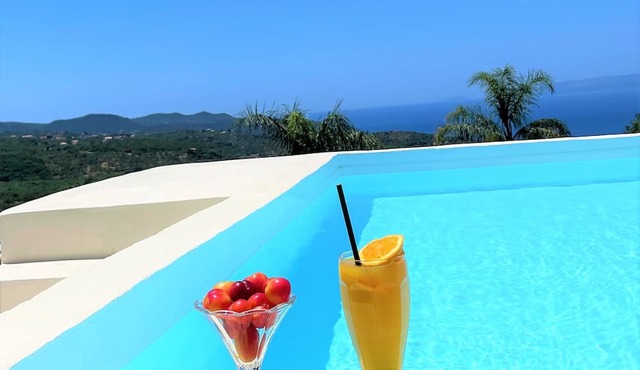 Rustic Hill Private Pool Rooms in Kalamata
