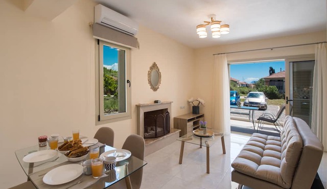 Bounatsa Studios & Apartments