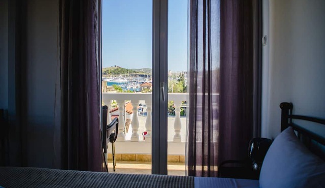 Nikolakakis Rooms Lavrio