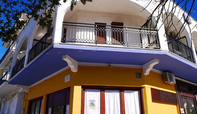 Captain's Beach Apartments