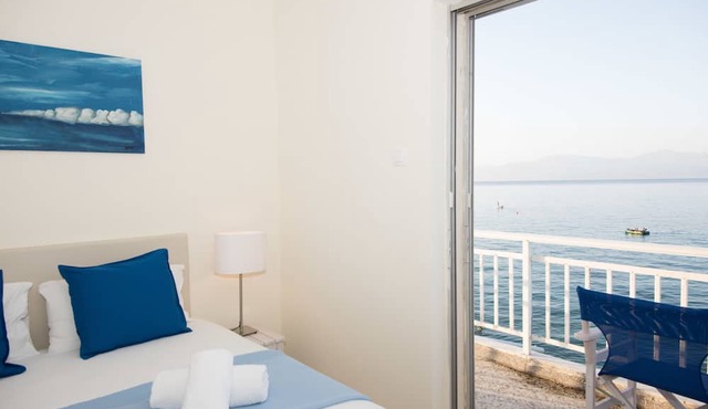 Spacious Apartment on the Beachfront
