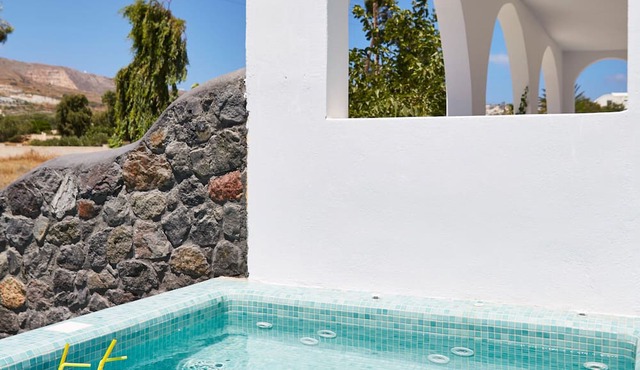Amara Suites Santorini