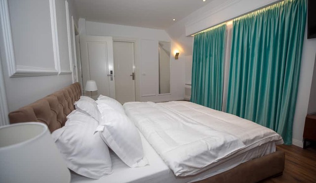 Vila Zeus Hotel in Nikël