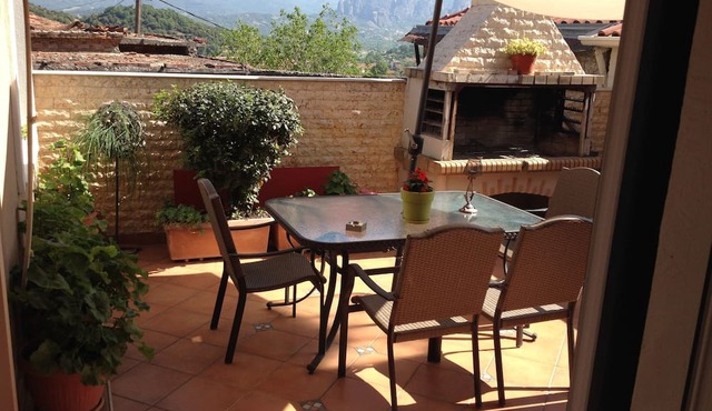 Luxury Family Villa near Meteora