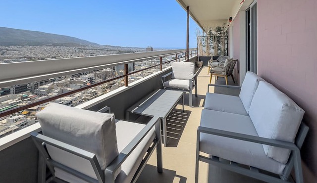 Phaedrus Living Apollo Skyview Penthouse
