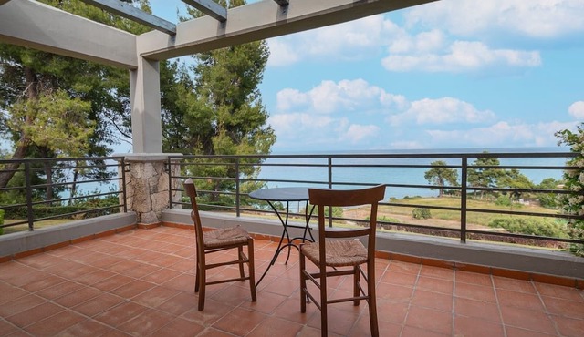 Villa Kassandra by Rentals Pro in Evdos