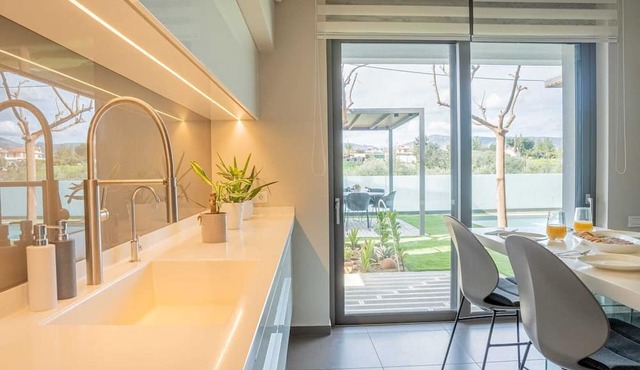 Crystal Sun Luxury Villa in Heraklion