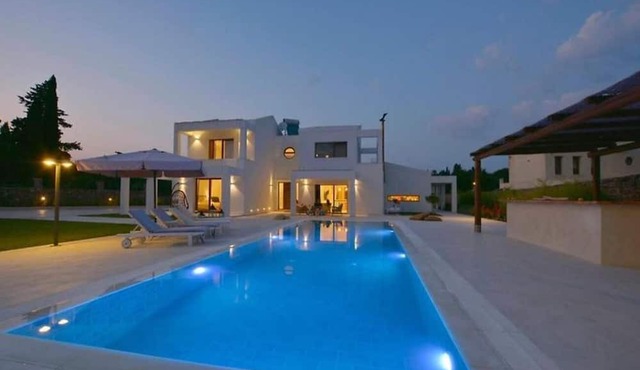 Villa 'Sunlight Eros' with Private Pool, Wi-Fi and Air Conditioning in Kerkyra