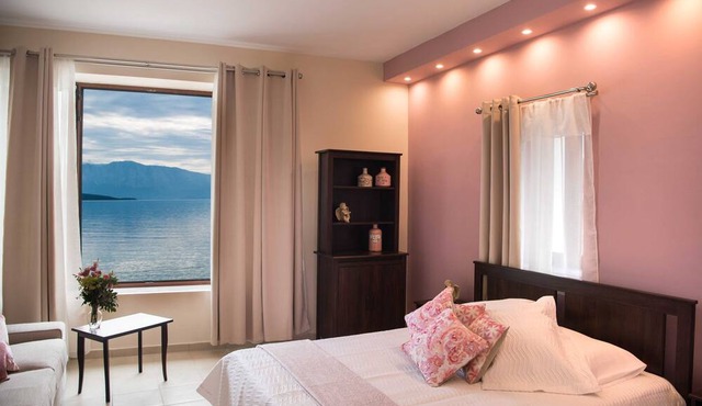 NV Seafront Studios AV Properties in Lefkada