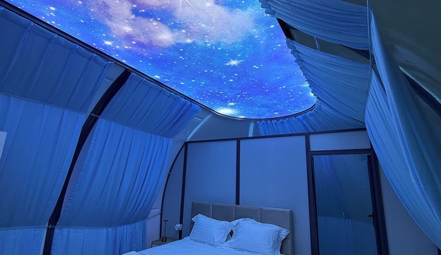 Magas Bubble Houses in Dajt