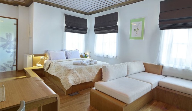 Dilofo Hotel Luxury Suites