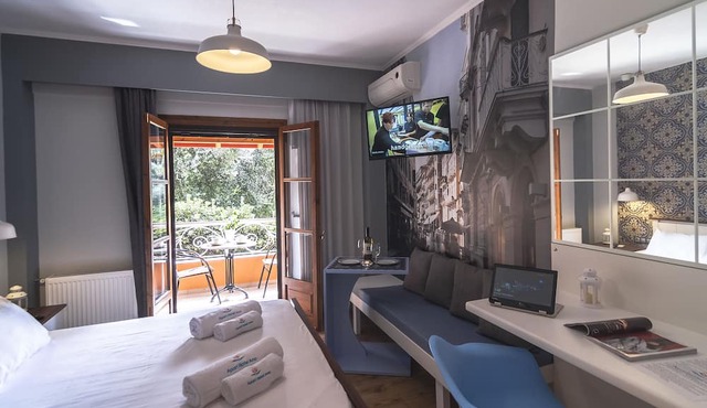 Ano Aparthotel