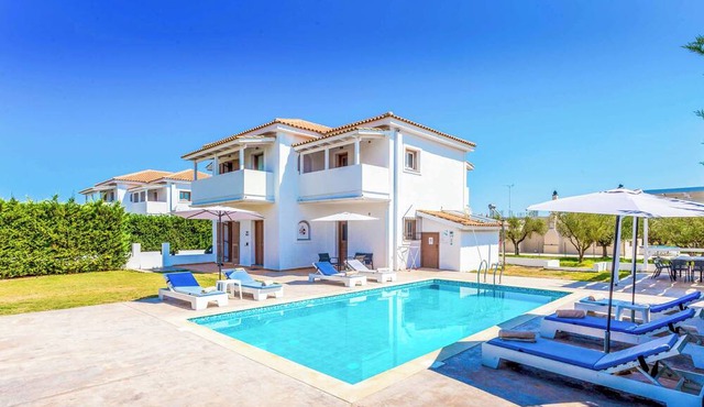 Villa Rodakinia - Five Bedroom Villa, Sleeps 10 in Zakynthos