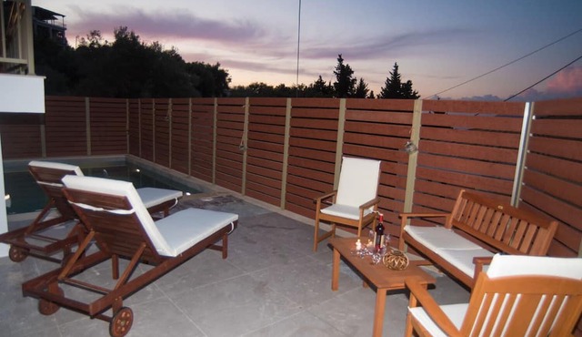 Nikolas Guest House