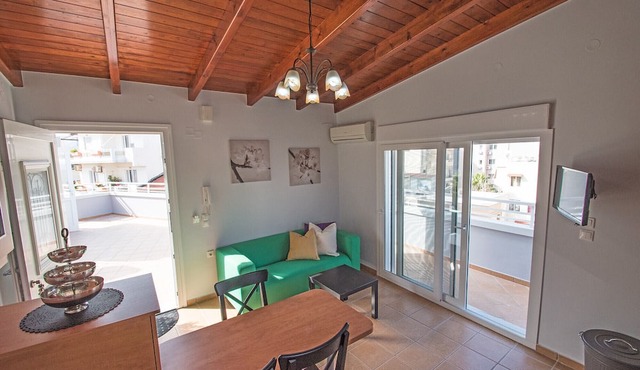 Mare civitas penthouse ,near Beach, Chania Old Town in Chania