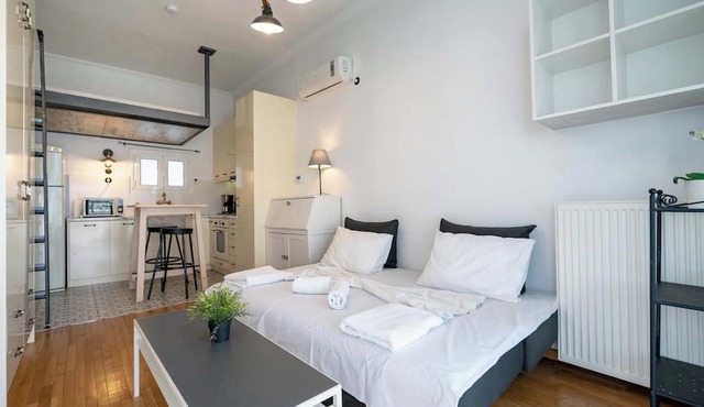 City Panorama Studio by ΜΡS in Athens