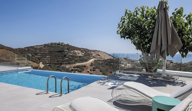 Rose Villa - Superb sea vistas, Close to the beach in Rethymno