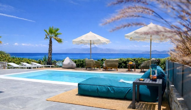 Brand New Beachfront Villa with Private Pool right on the sea in Naoussa