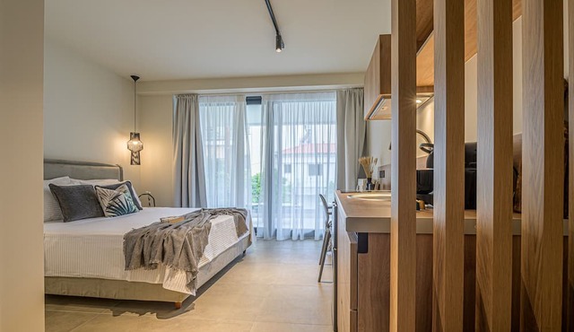 Luaz Suites Volos Center