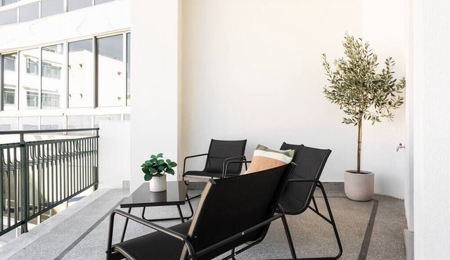 Elysian 1BR Apartment in Plaka 3