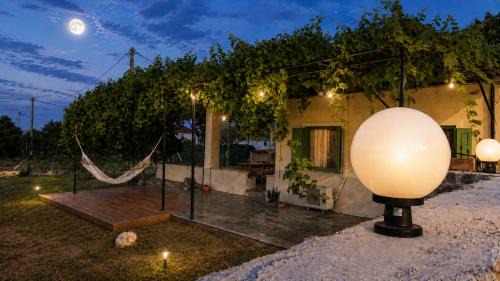 Country Village House in Skala Mistegnon