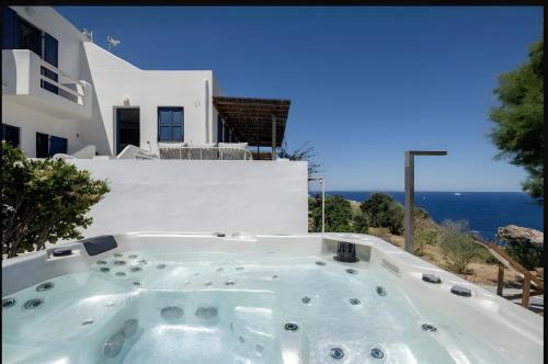 Villa Agios Sostis in Serifos Chora