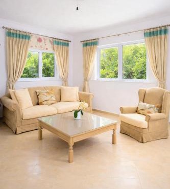 Cozy Home in Delvinë