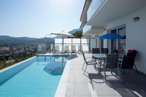 Unparalleled Luxury Awaits 5 Bedrooms Villa Lucas & Villa Clara Pyrgi