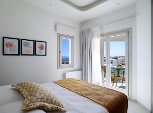 Eteo Santorini Luxury Suites