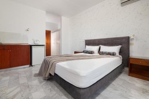 Vlycha Beach Apartments