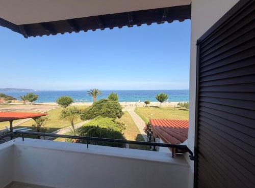 Villa Nikoleta - Beach Front luxury villa with beach access in Akti Salonikiou