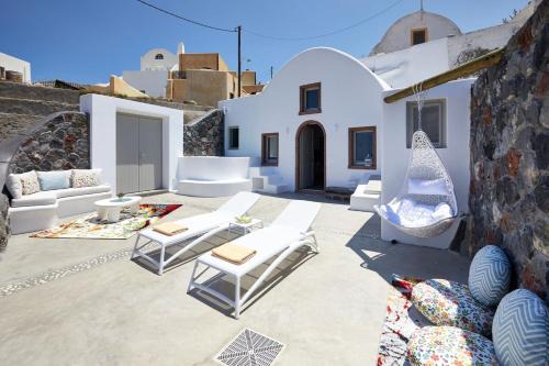 Finikia -Foinikia - Luxury Cave - A Wonderful 2 Bedroom Villa - Hot Tub in Foinikiá