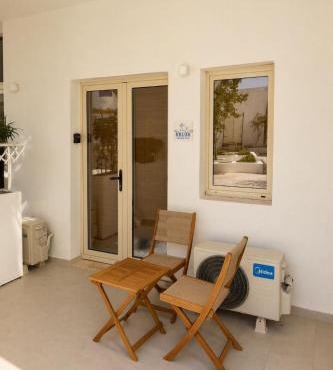 Delor Studio Drymades,Santorini in Dhërmi