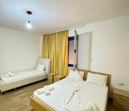 Gregor Villa in Asim Zeneli