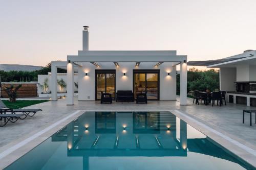 Eveline Luxury Villa