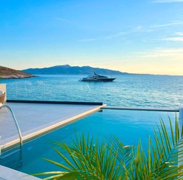 Nube Luxury Villas in Sarandë