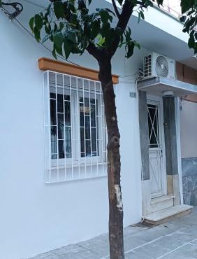 Cukafiloxenia in Piraeus