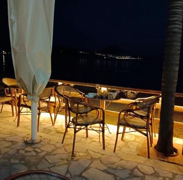 Villa Penelia next to golf courses in Romanós