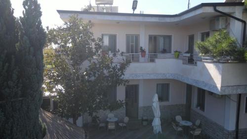 Summer House - Room for 5 people in 2nd Floor in Velipojë