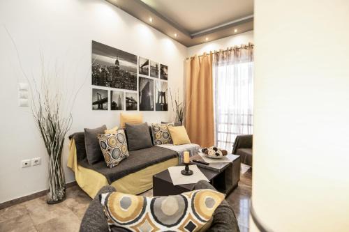 Golden Aurora - Modern Apartment in Egaleo-Athens in Athens