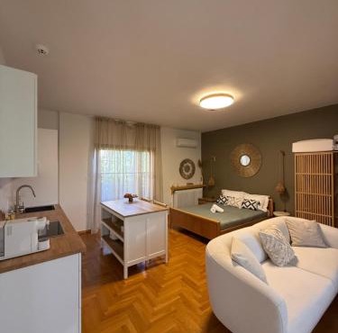 The Gardenian - 15 min from Athens Airport in Paianía