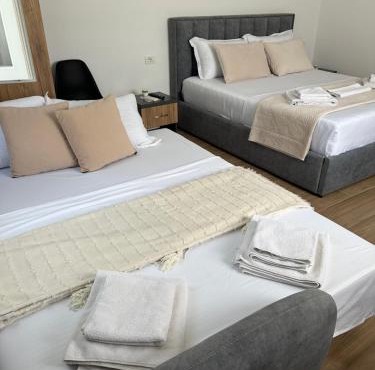 Lexhulo Room's in Domje