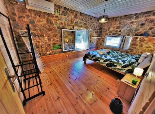 Eco-Friendly Villa - Hot Tub Forest & Sea Access in Mastihari