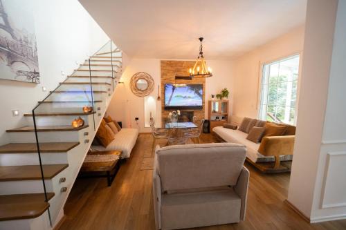 Ingrit Gjoni Villas in Draç
