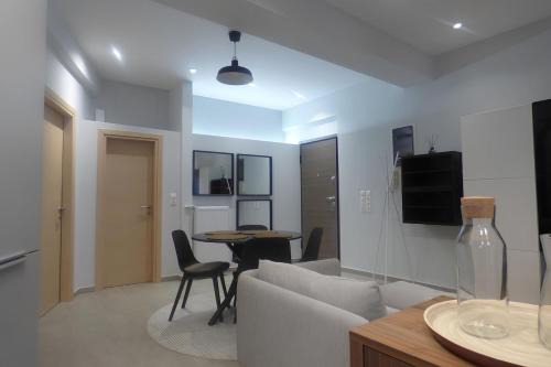 Stylish city Apartment for 4 by MPS in Athens