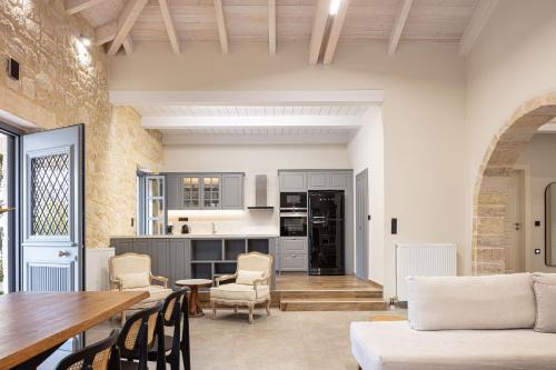 Artemis Apollonas Villa - Luxury Escape with Pool