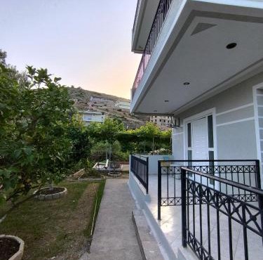 Vaya Guesthouse in Qeparo